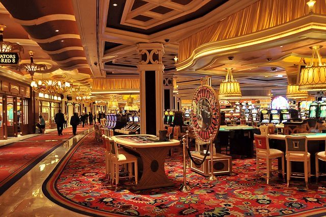 Lucky Slots Live Casino